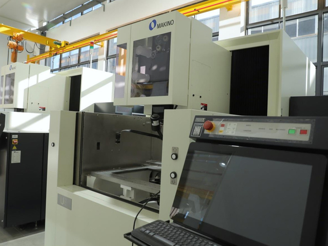 MAKINO U6 wire cut machine