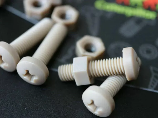 Applications of PEEK Screws And Nuts (2)
